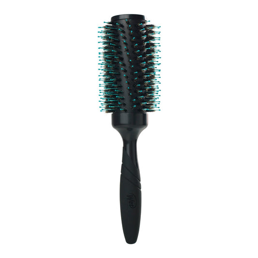 Wet Brush Pro blowout brush for smooth, voluminous hairstyles and easy heat styling