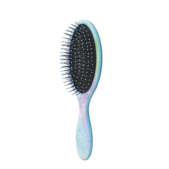 Wet Brush Colorwash Detangler Kit featuring a lightweight brush for easy hair detangling